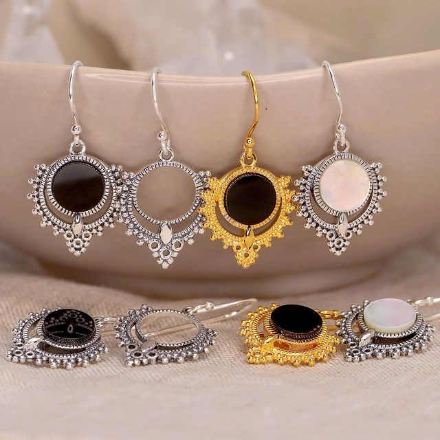 Periyar Onyx Örhängen Guld
