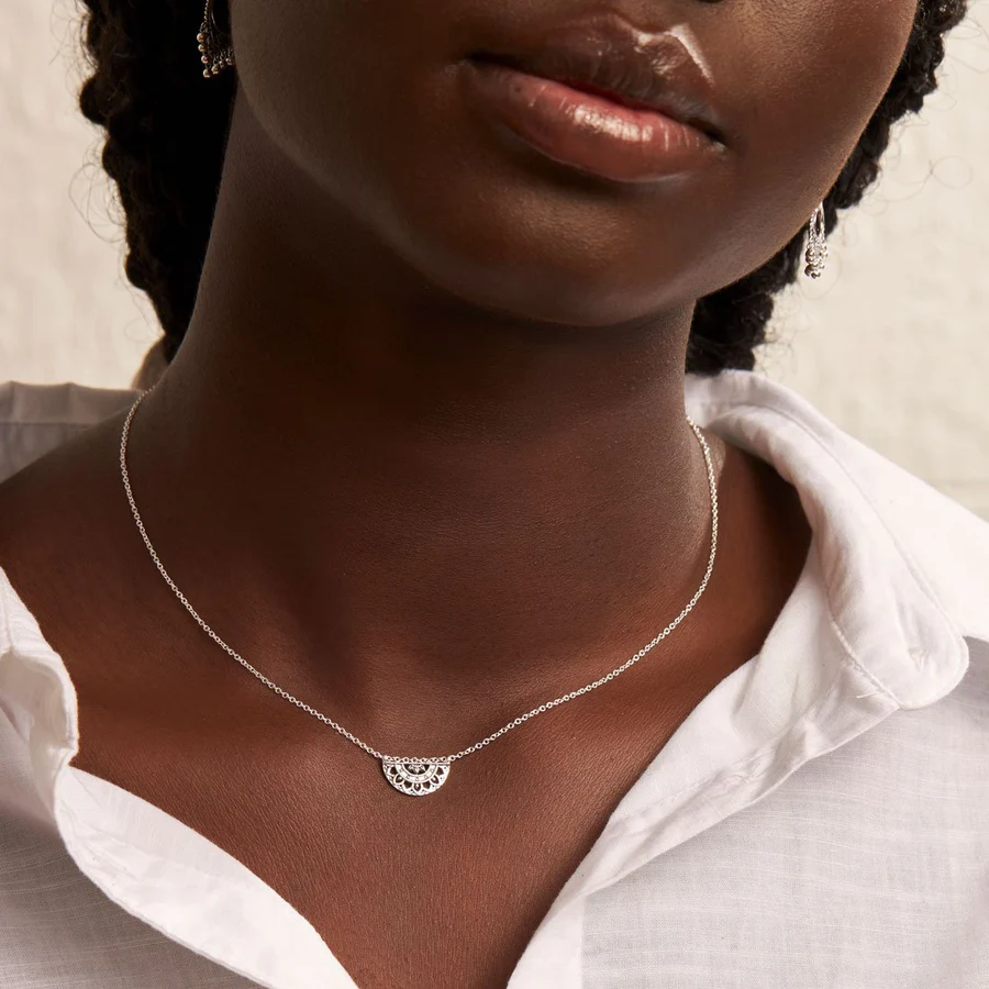 Dainty Mandala Halsband